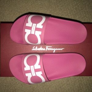 SALVATORE FERRAGAMO GROOVE SLIDES